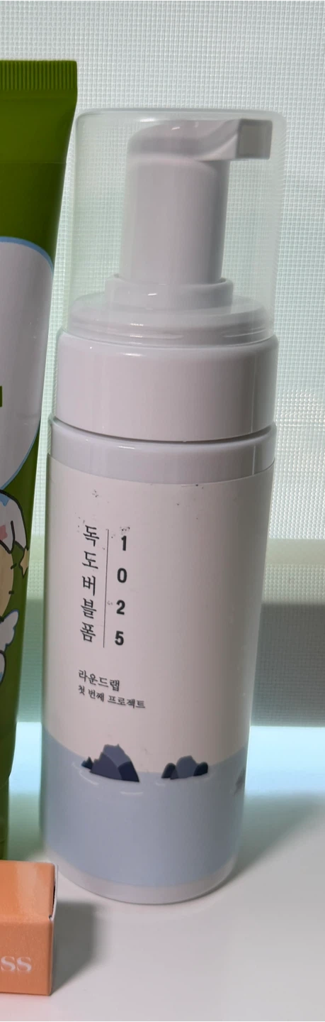 Round Lab 1025 Dokdo Foaming Cleanser
