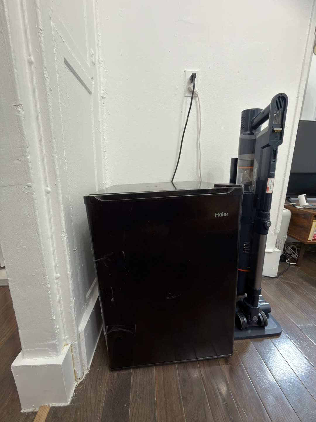Haier Mini Fridge