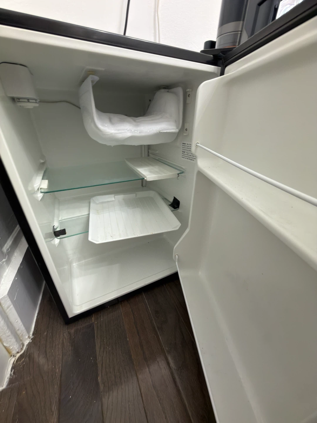Haier Mini Fridge - photo 2