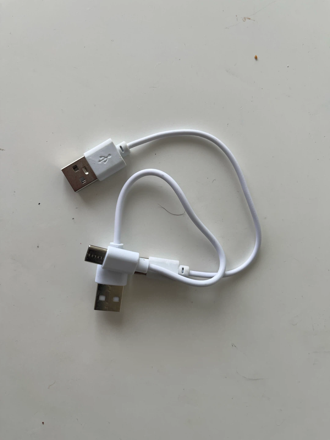 White USB a Cables (2 pack)