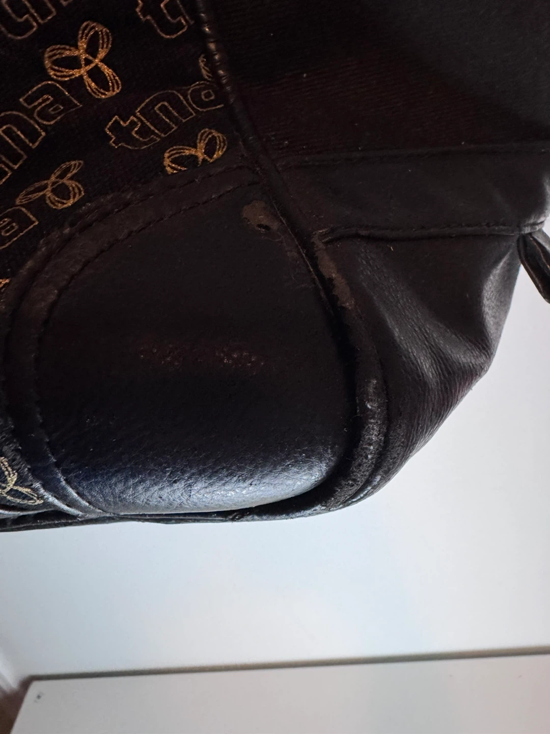 Vintage gold and black TNA Aritzia Bowling Duffle Bag - photo 4