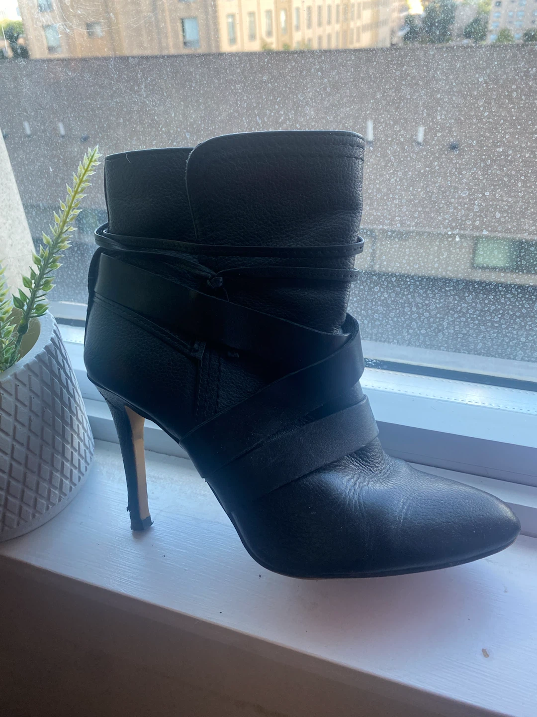Vince Camuto Black Leather Ankle Boots - photo 2