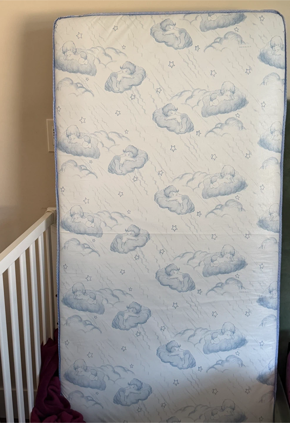 White Crib attached changing table & Mattress - photo 4