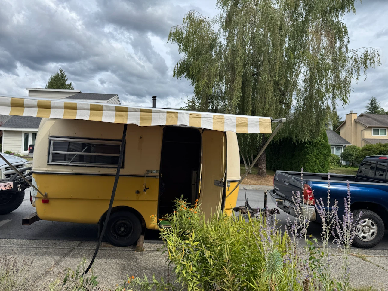 1977 13’ Triple E fiberglass trailer - photo 3