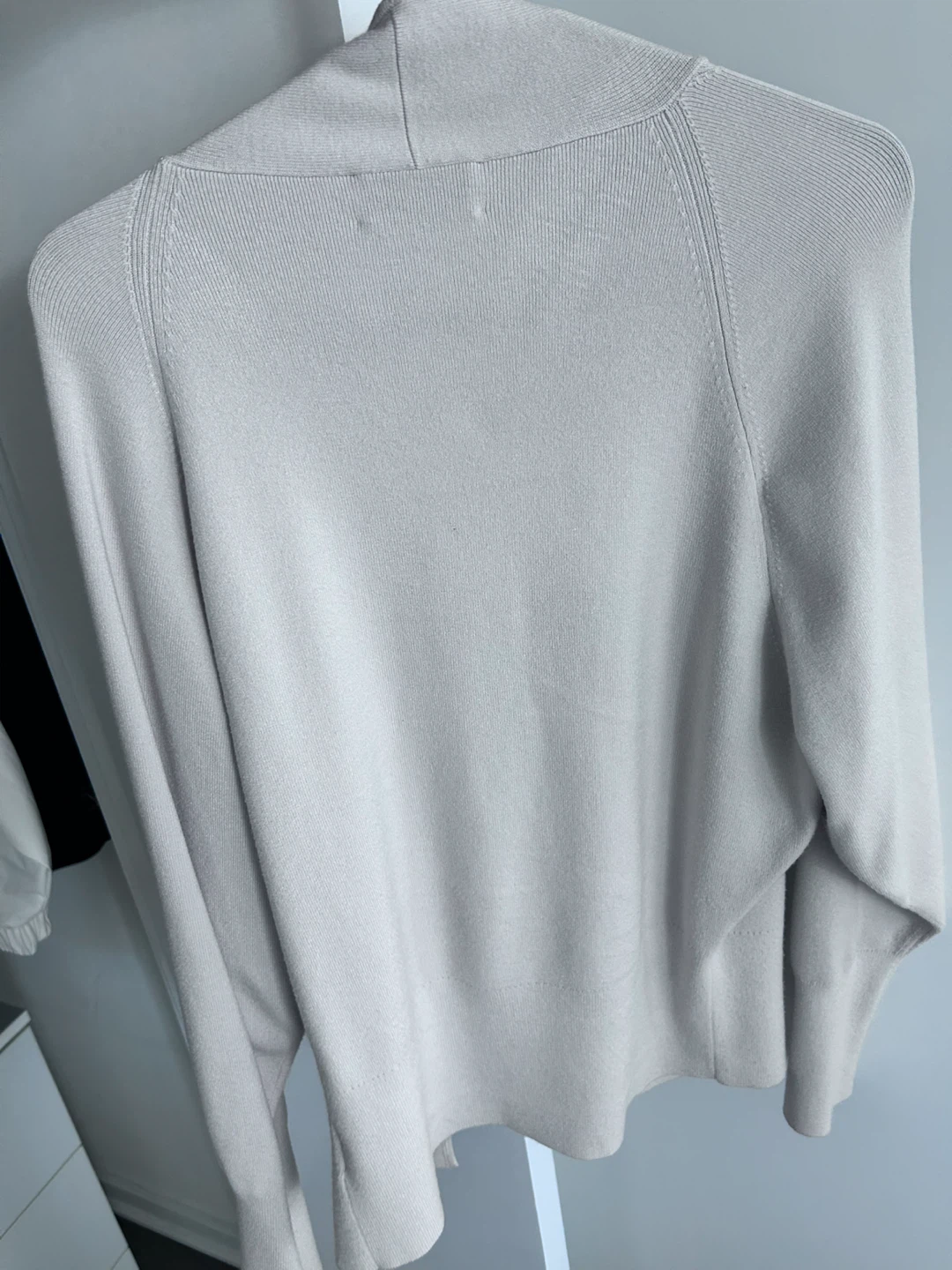 Aritzia clerical cardigan size s - photo 4