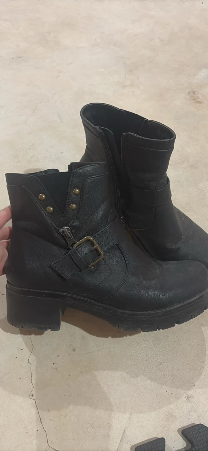 Black Ankle Boots - photo 3