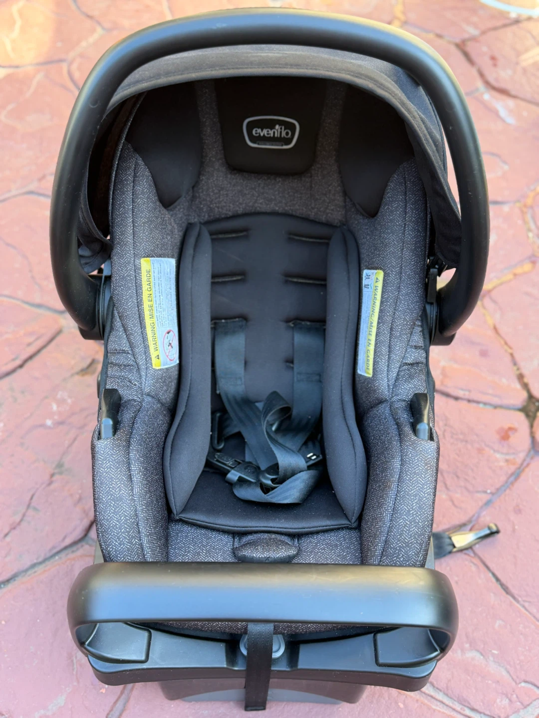 EVENFLO STROLLER AND INFANT REAR CAR SEAT WITH THE BASE - photo 4