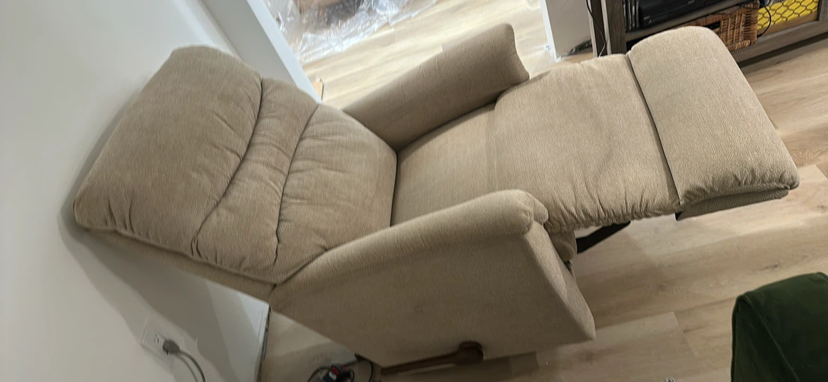 Tan Recliner Chair - photo 4