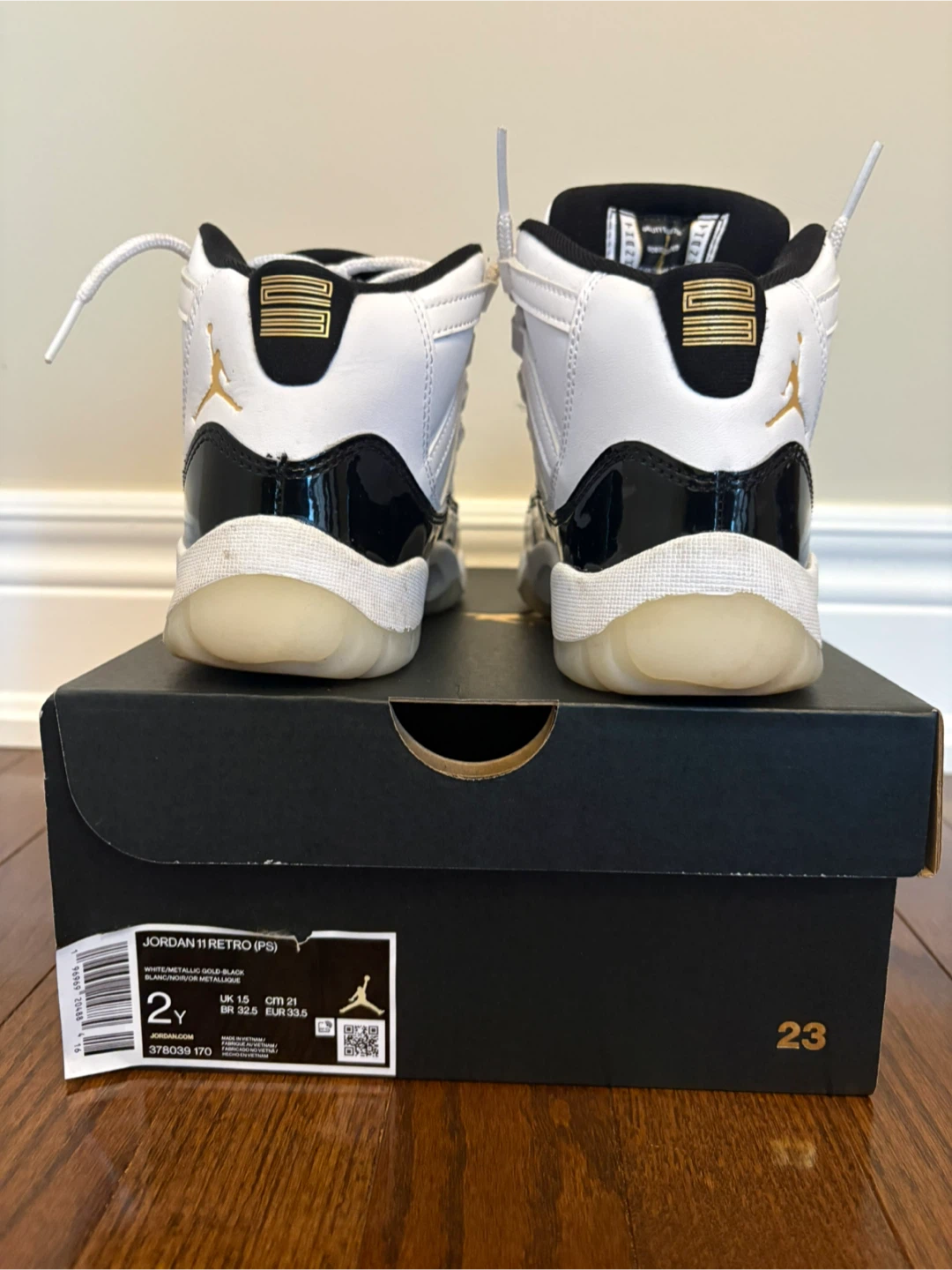 Air Jordan 11 Retro - Size 2 (Youth) - photo 2