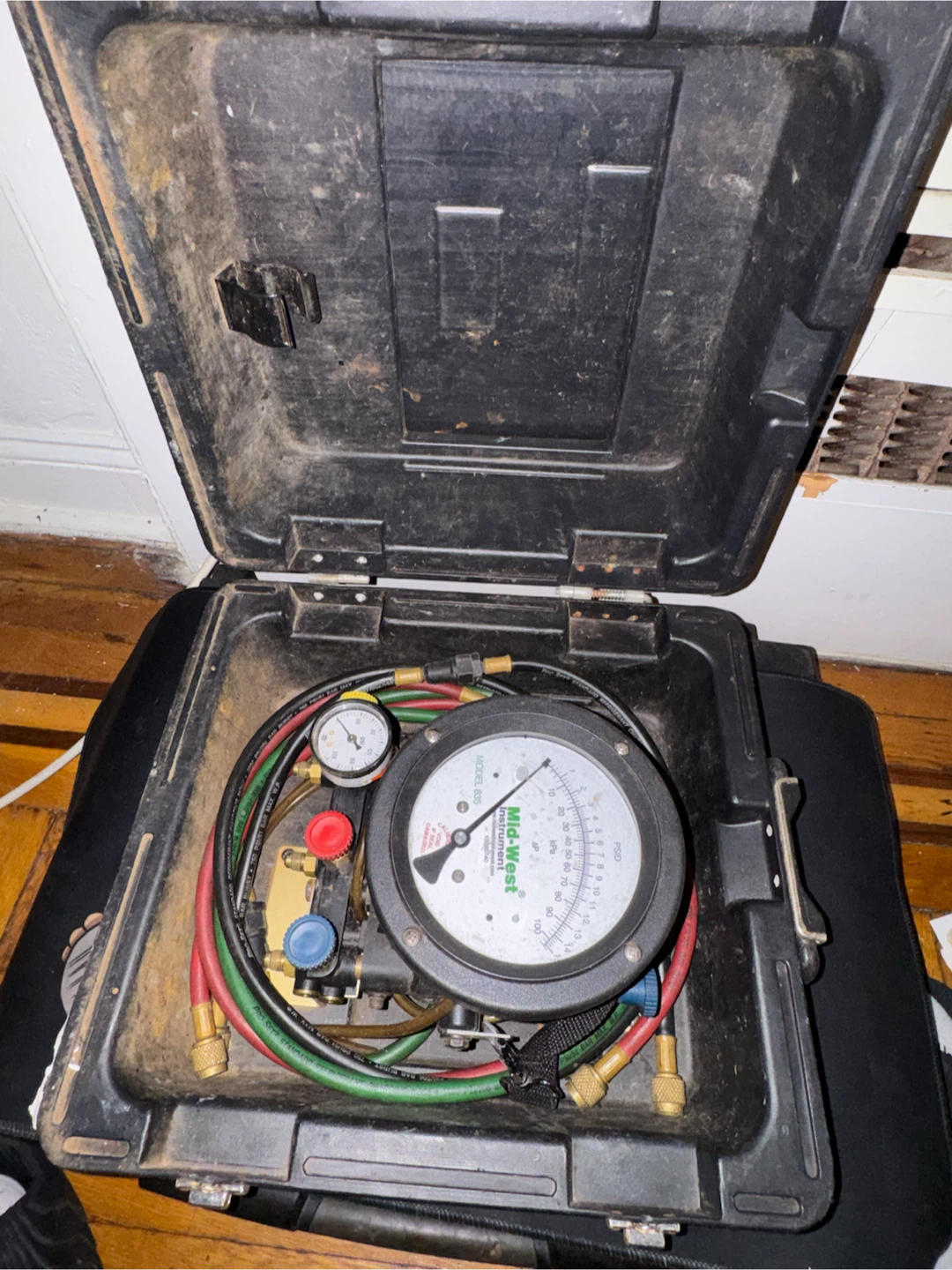 Mid-West Instrument Model 845 Backflow Preventer Test Kit
