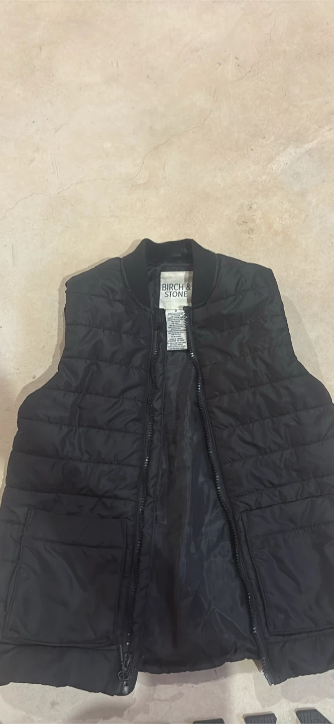 Birch & Stone Black Puffer Vest - 7 years - photo 3