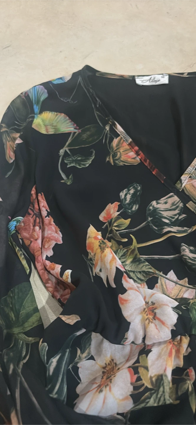 Woman dress ( 38 ) - photo 2