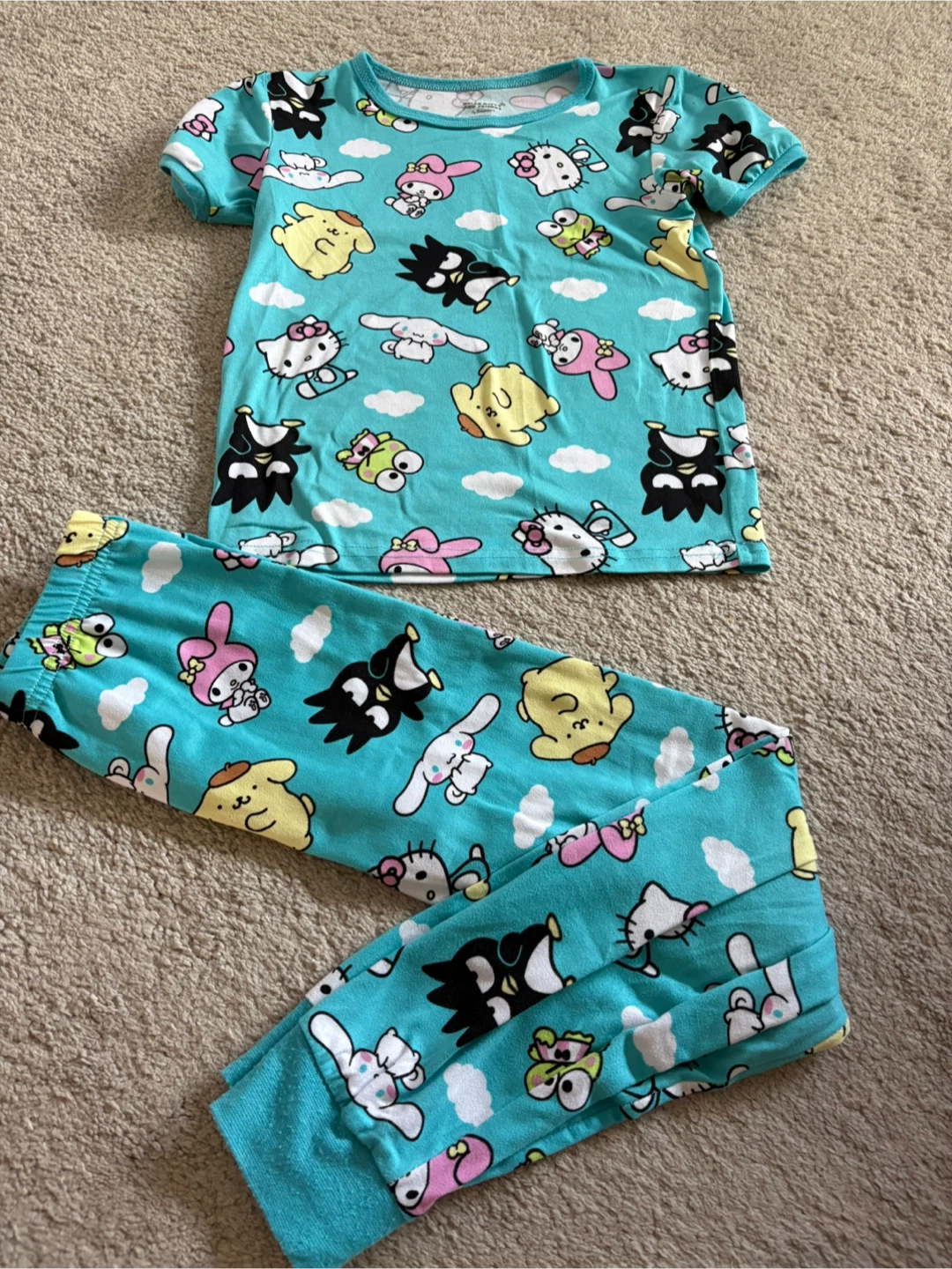 Sanrio Hello Kitty girls Pajamas set size 6