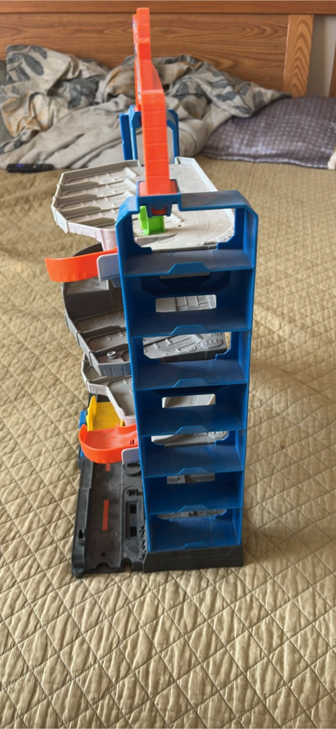 Hot Wheels Stunt Garage Play Set - photo 3
