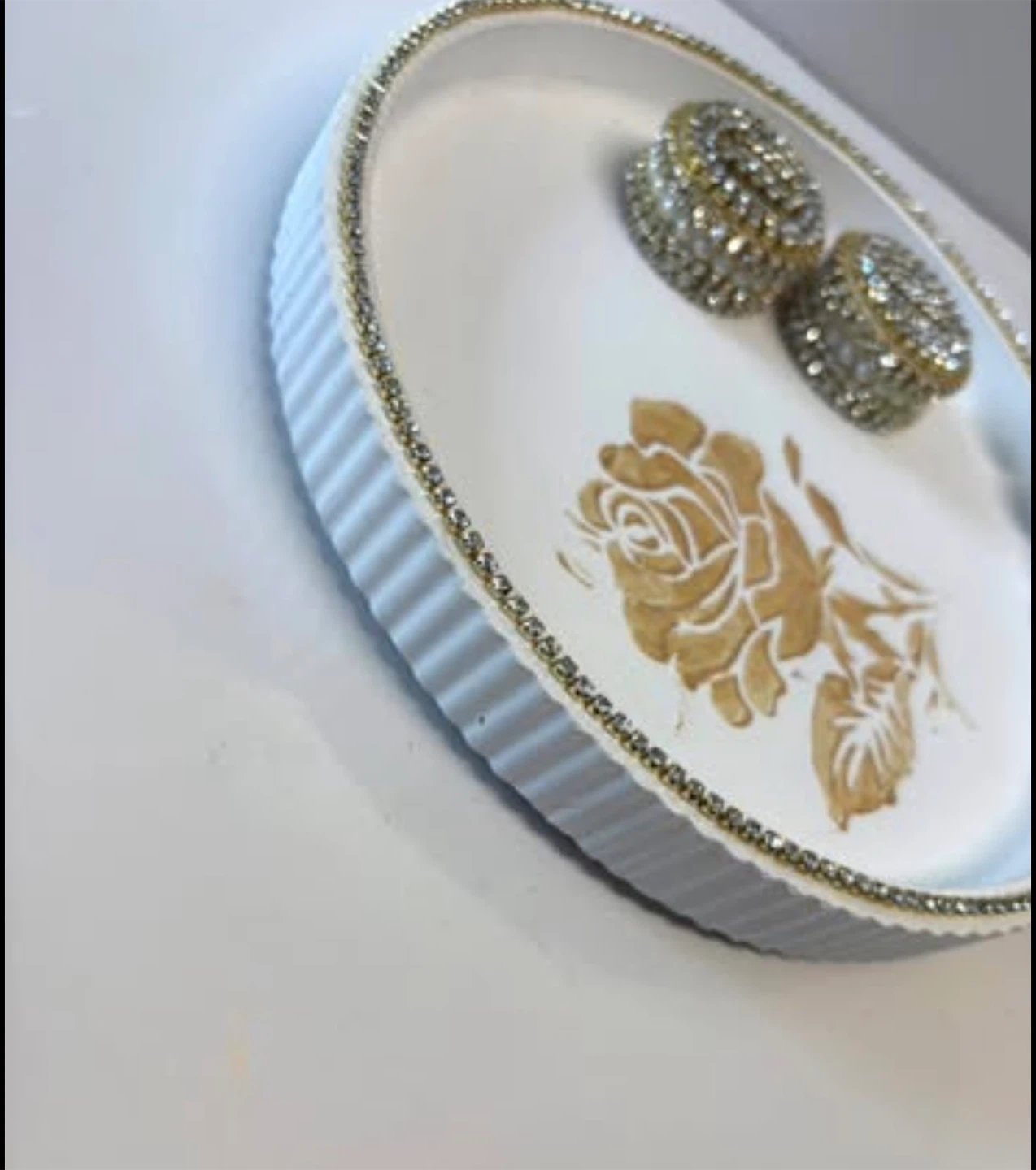 Handcrafted White & Gold Rose Decorative Tray Set - photo 2