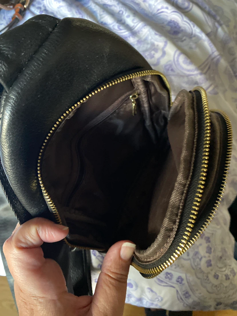 INICAT Black Faux Leather Sling Bag - photo 2
