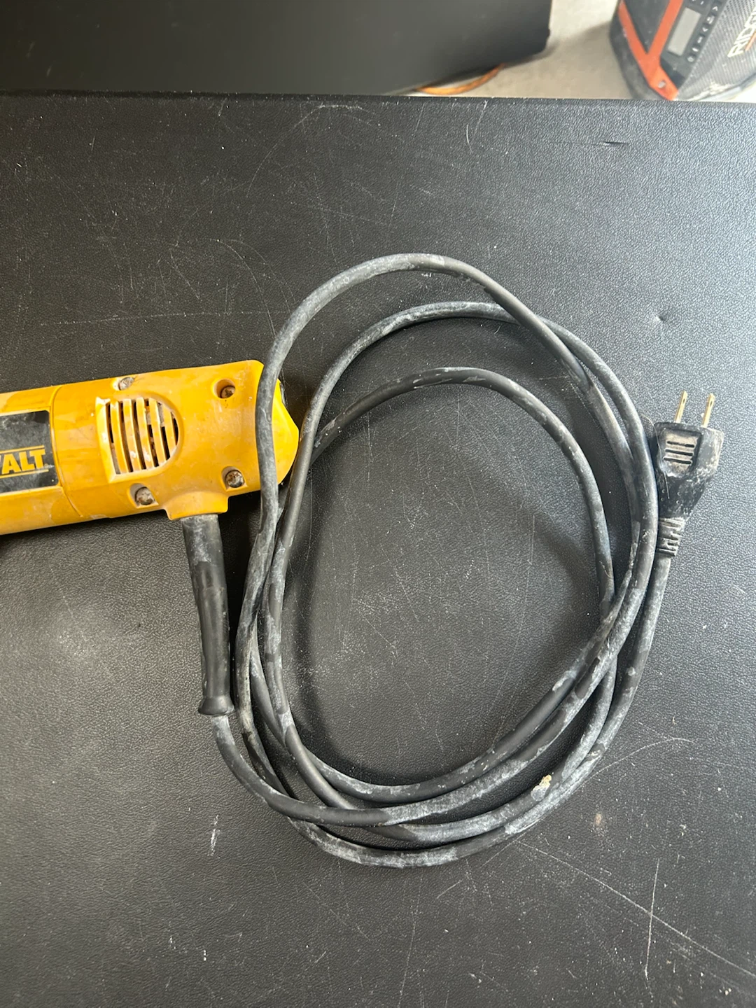 DEWALT DW660 Cut-Out Tool - photo 2