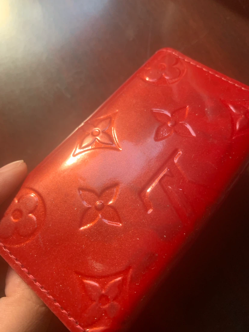 Louis Vuitton Red Monogram Vernis 4 Key Holder - photo 4