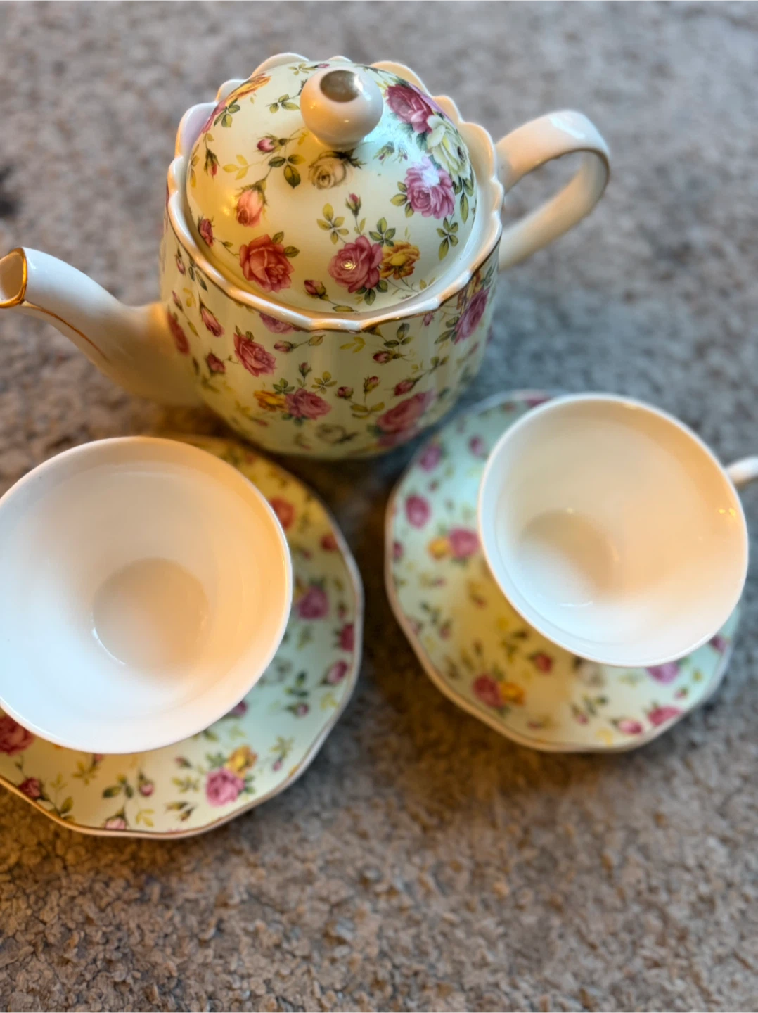 Floral Teapot and 2 Cups with Saucers - photo 2