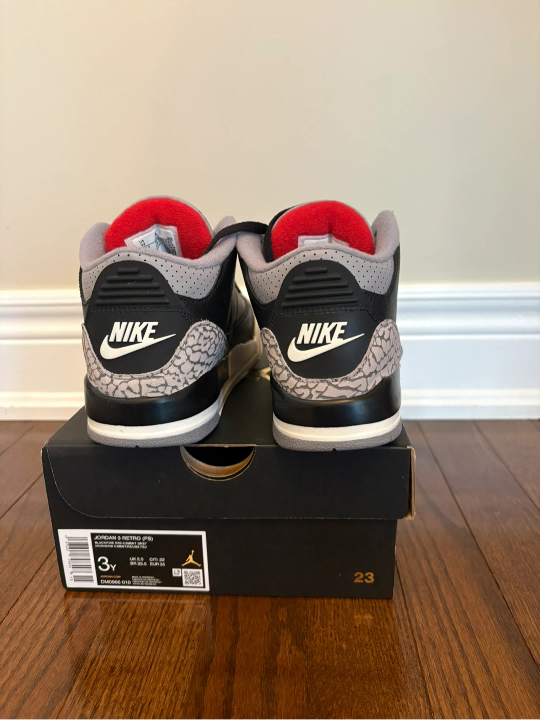 Air Jordan 3 Retro Black Cement in size 3Y - photo 4