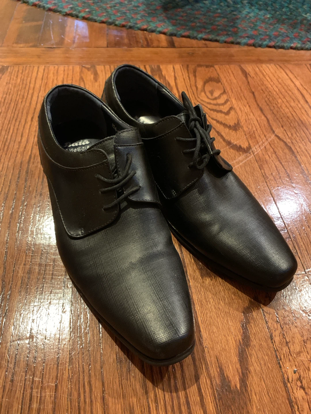 Black Dress Shoes - Men's (Bata - US 7.5/8, UK 7, EU 41)