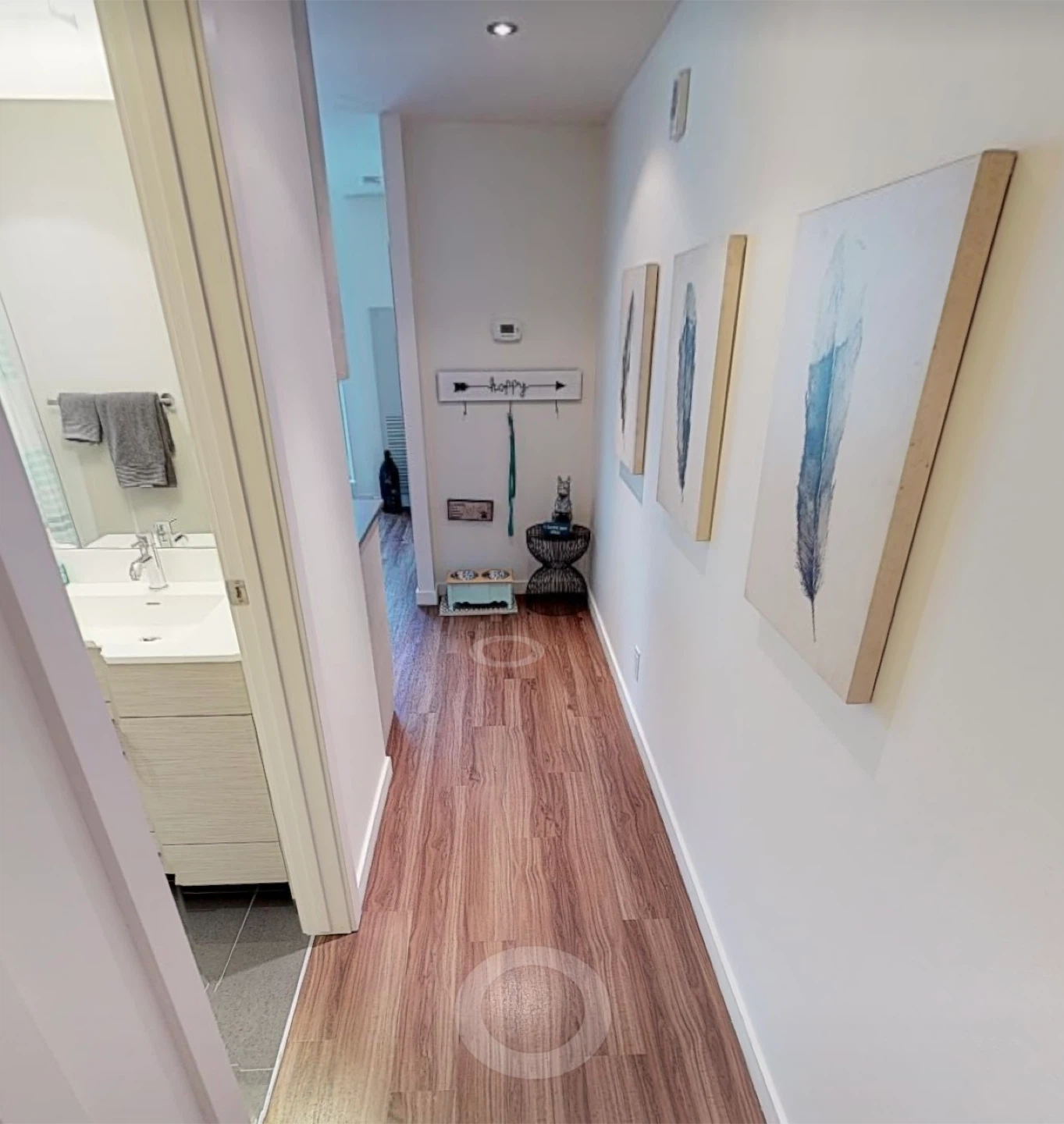 LEASE TAKEOVER – MODERN 2-BEDROOM APARTMENT IN BELTLINE, CALGARY - photo 4