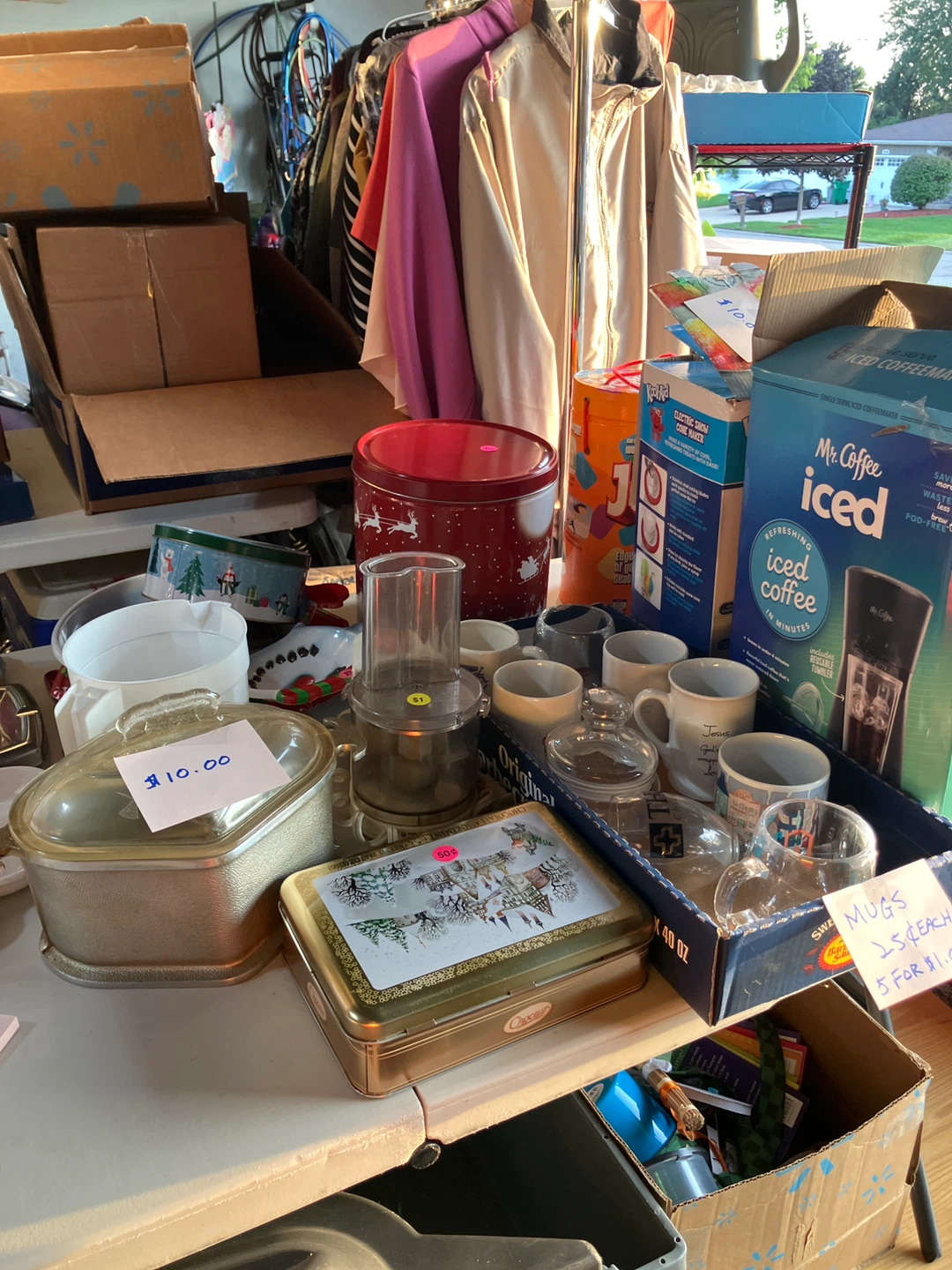 GARAGE/YARD SALE