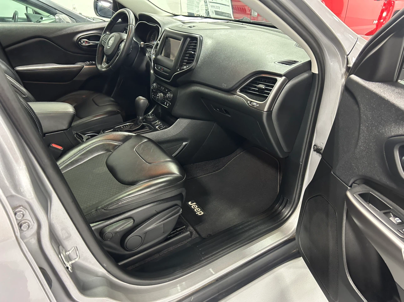 2019 Jeep Cherokee Latitude Plus - photo 5