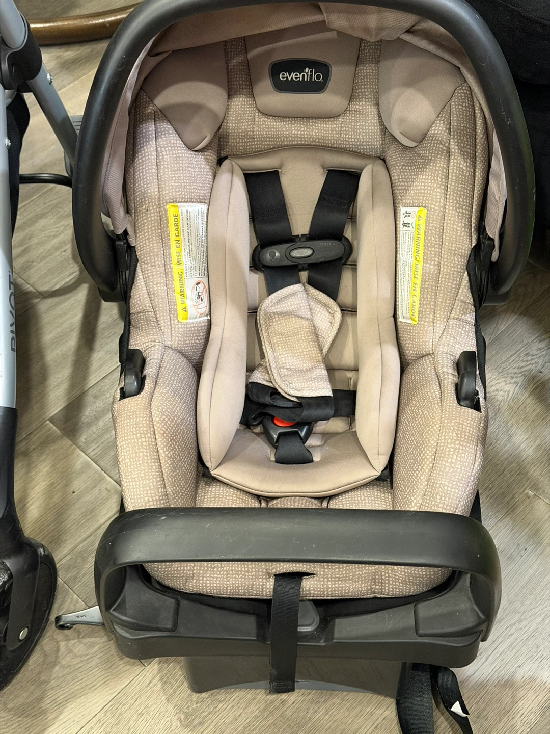 Evenflo Car Seat and Stroller Travel System - photo 3