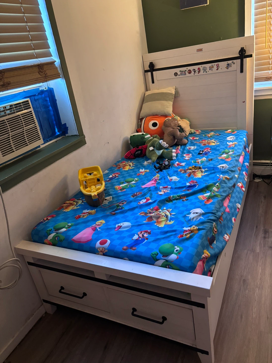 Farmhouse Twin size bed