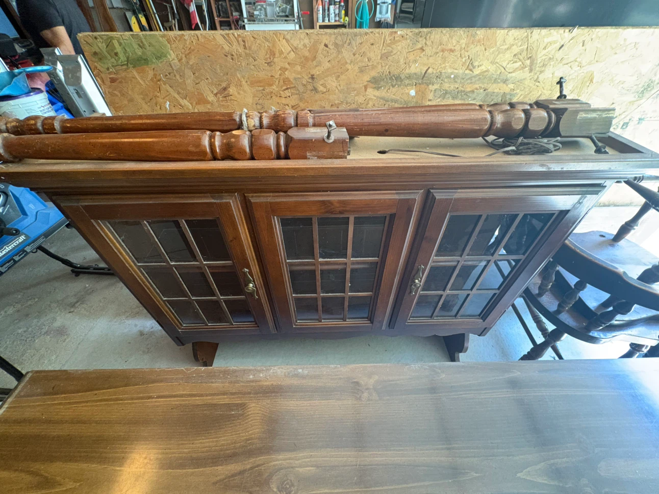 FREE table and extension, 4 chairs, hutch and buffet. - photo 4