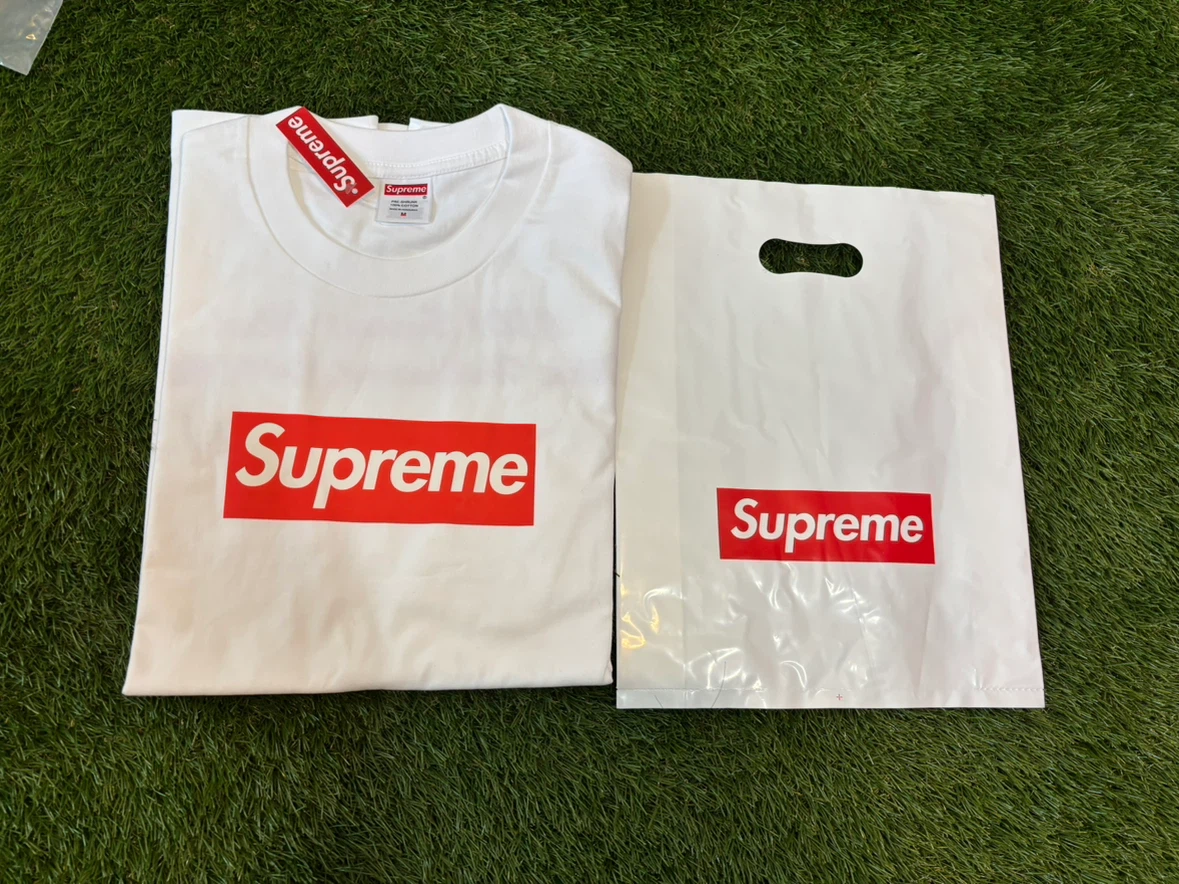 White Supreme T-Shirt - photo 2