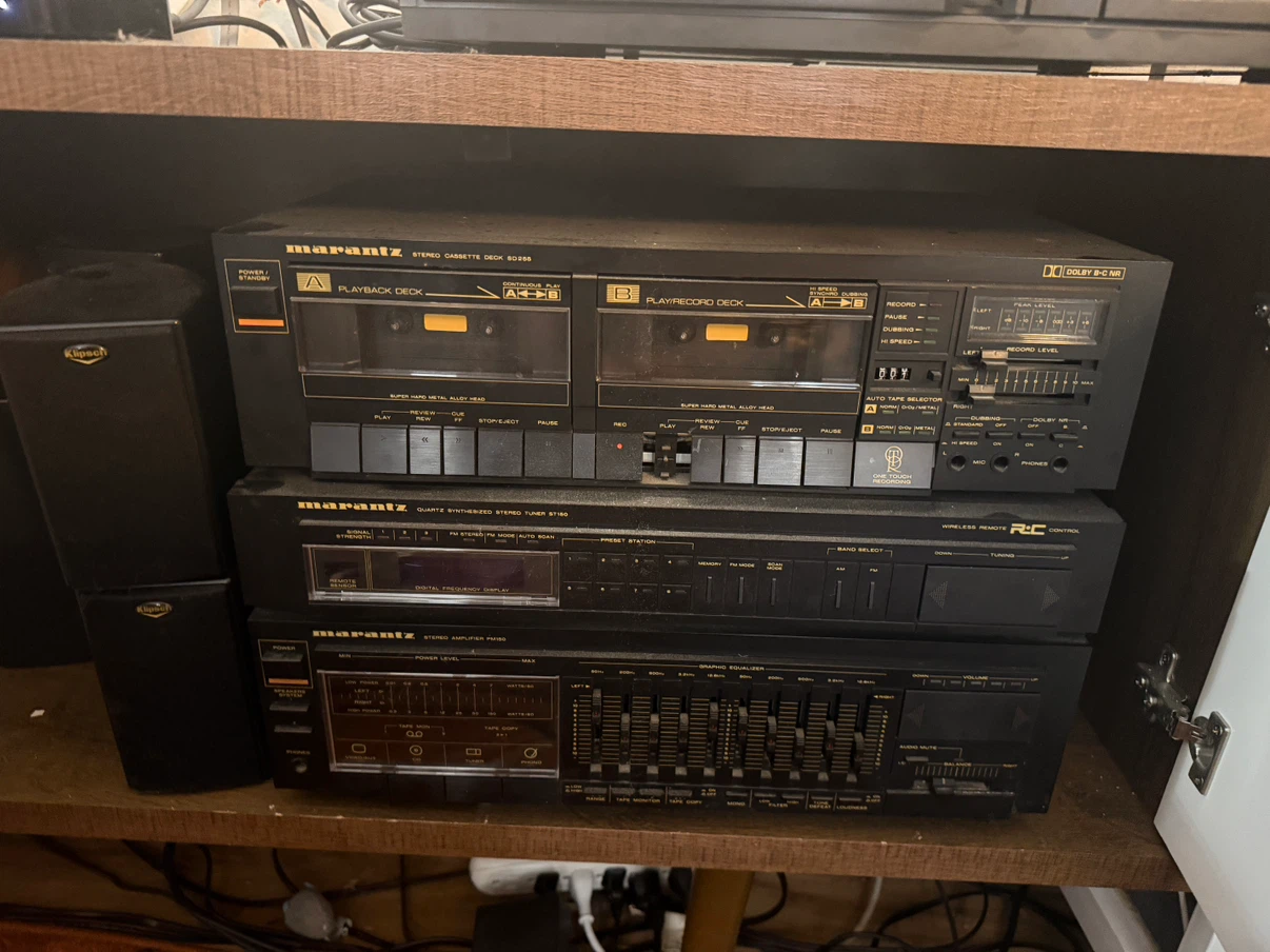 Vintage (1980s) Marantz Stereo + Klipsch speakers. - photo 2