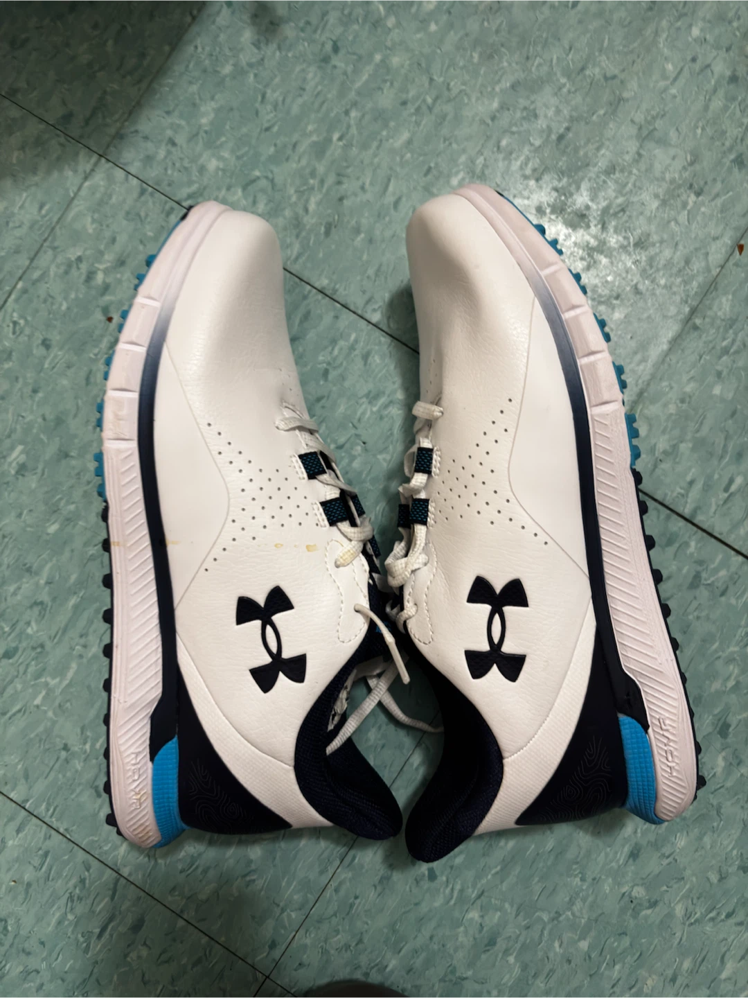 New Under Armour Golf Shoes White/Blue size 8