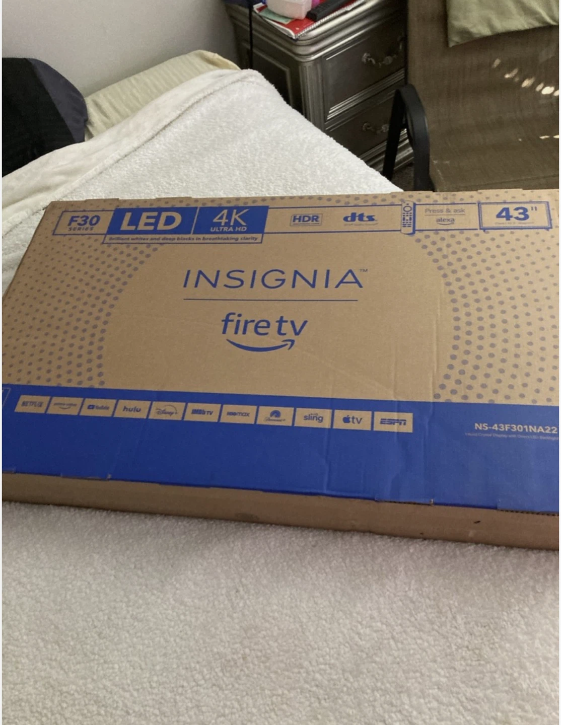 Insignia 43" F30 Series 4K UHD HDR LED Smart Fire TV