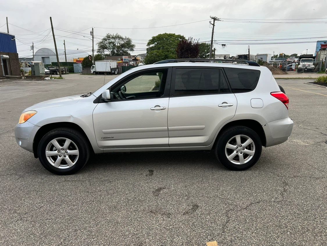 2007 Toyota RAV4 one owner runs perfect