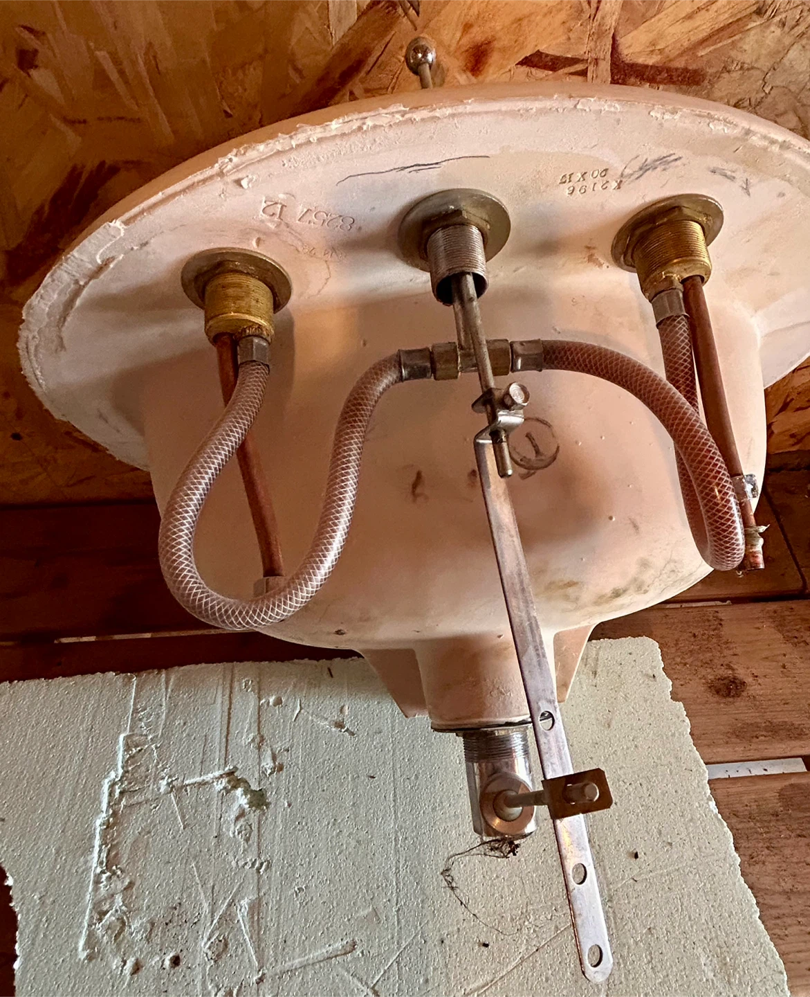 Kohler White Pedestal Sink with Faucet - photo 5