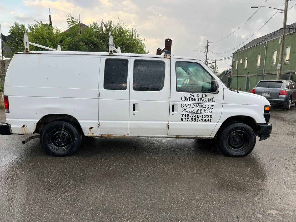 2009 Ford E-250 Super Duty Van Very reliable Fleet maintained - photo 2