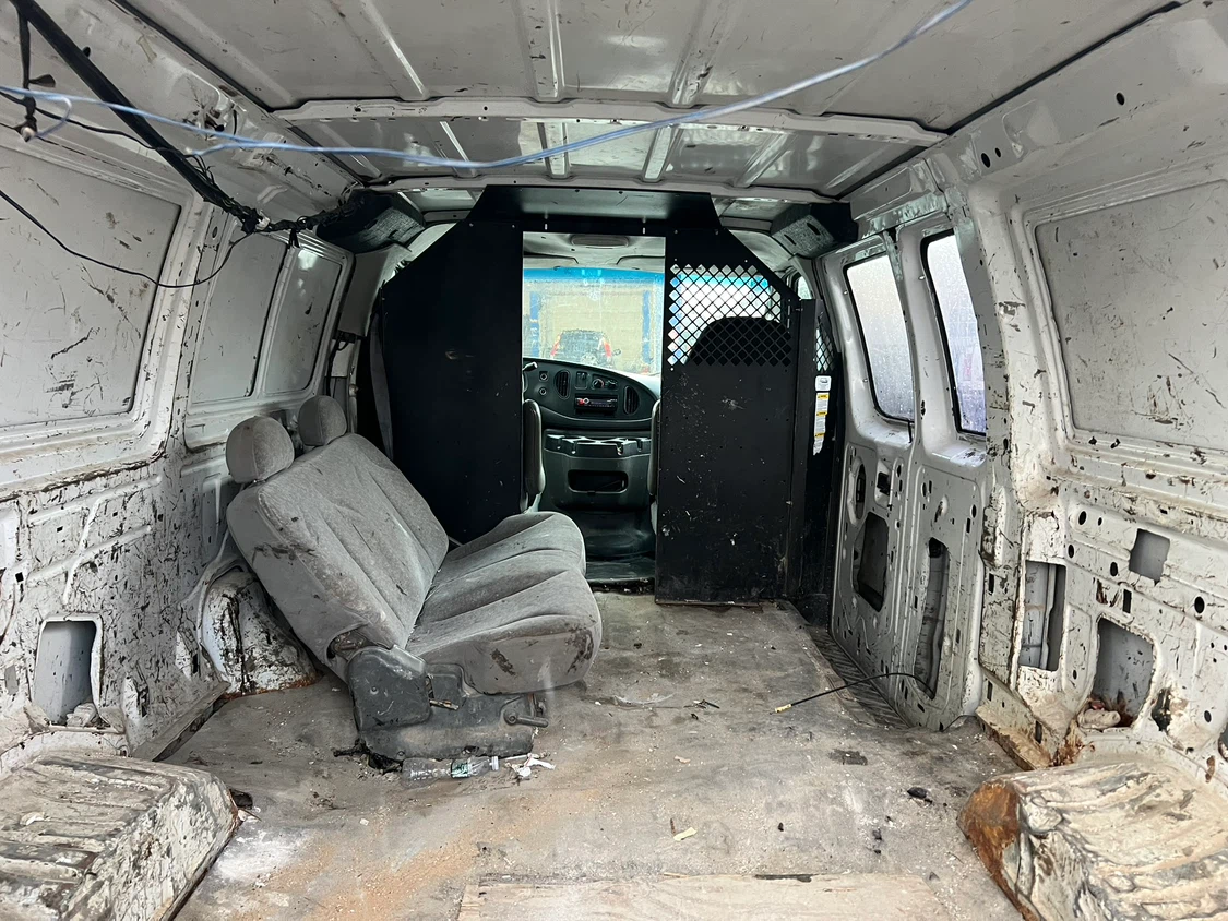 2009 Ford E-250 Super Duty Van Very reliable Fleet maintained - photo 5