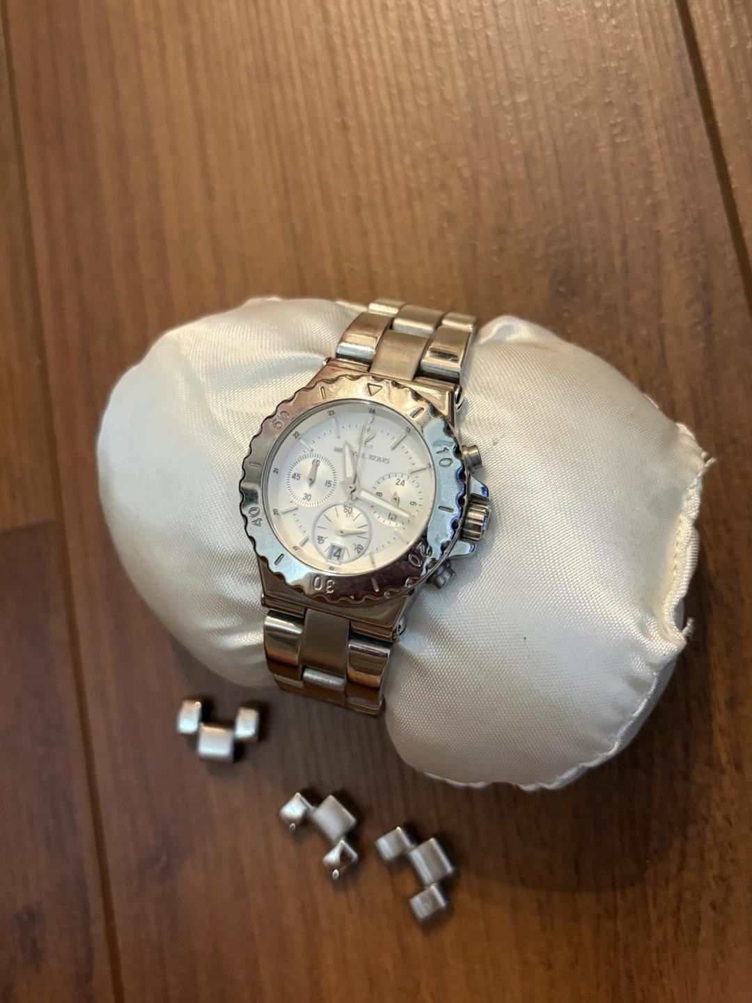 Michael Kors Women’s Watch - photo 2