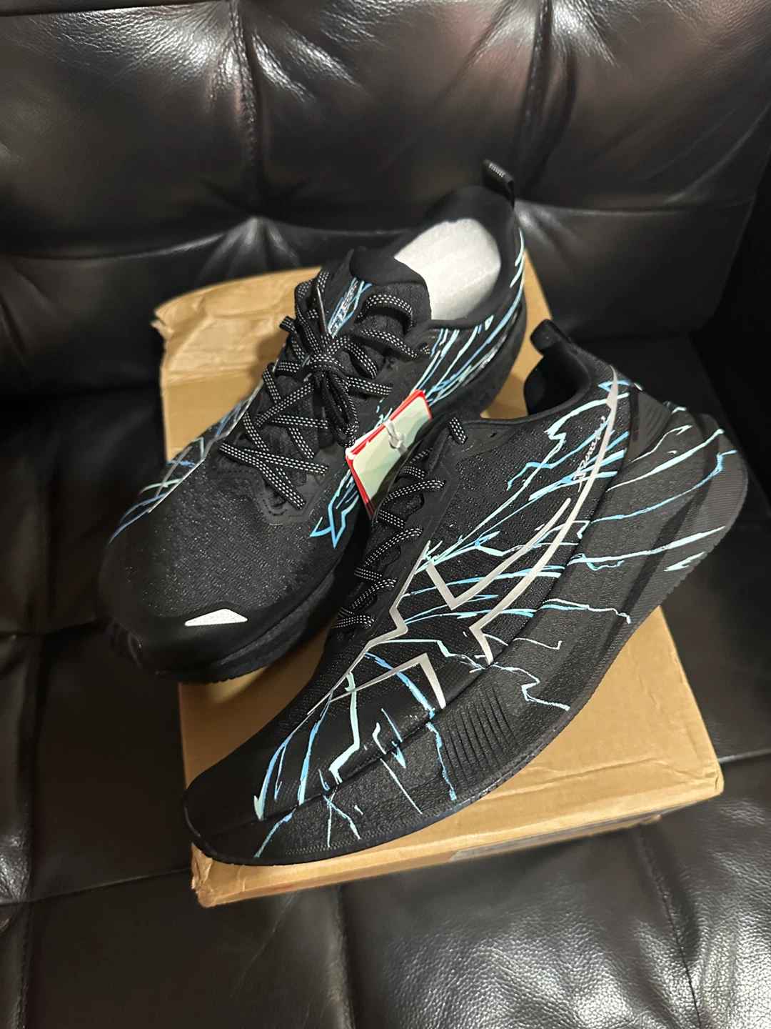 New Xtep 2000km 5.0 size 8.5 US Men