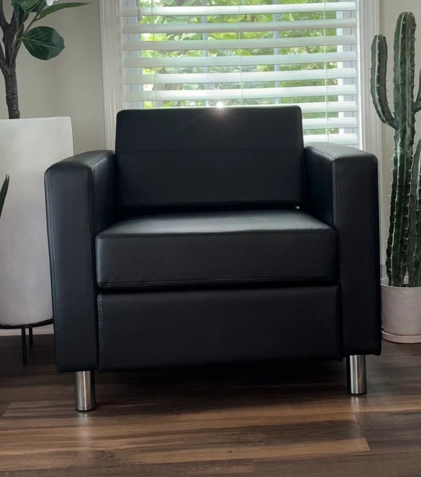 Worksmart Black Pacific Arm Chair With Chrome Finish Legs