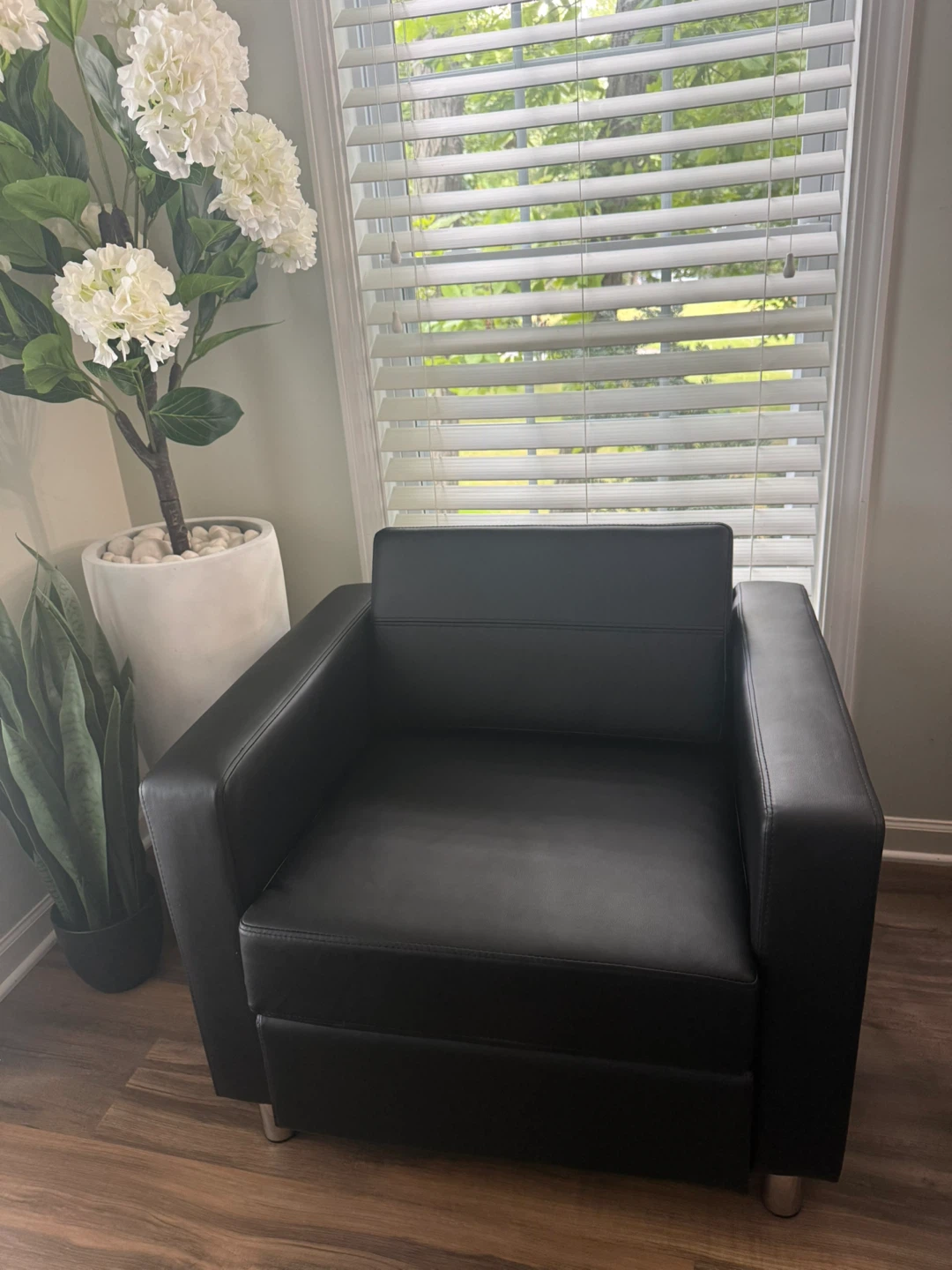 Worksmart Black Pacific Arm Chair With Chrome Finish Legs - photo 5