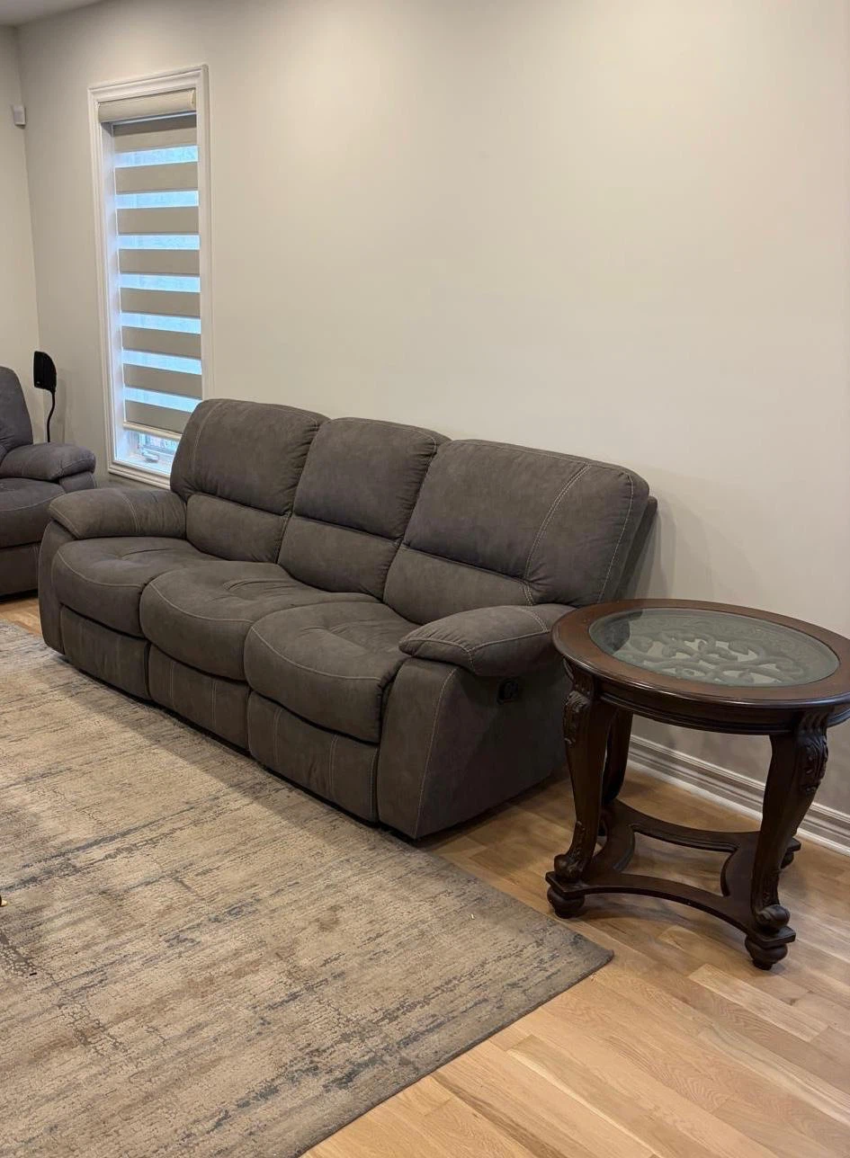 Living room set (3 piece couch, end table and coffee table) - photo 3