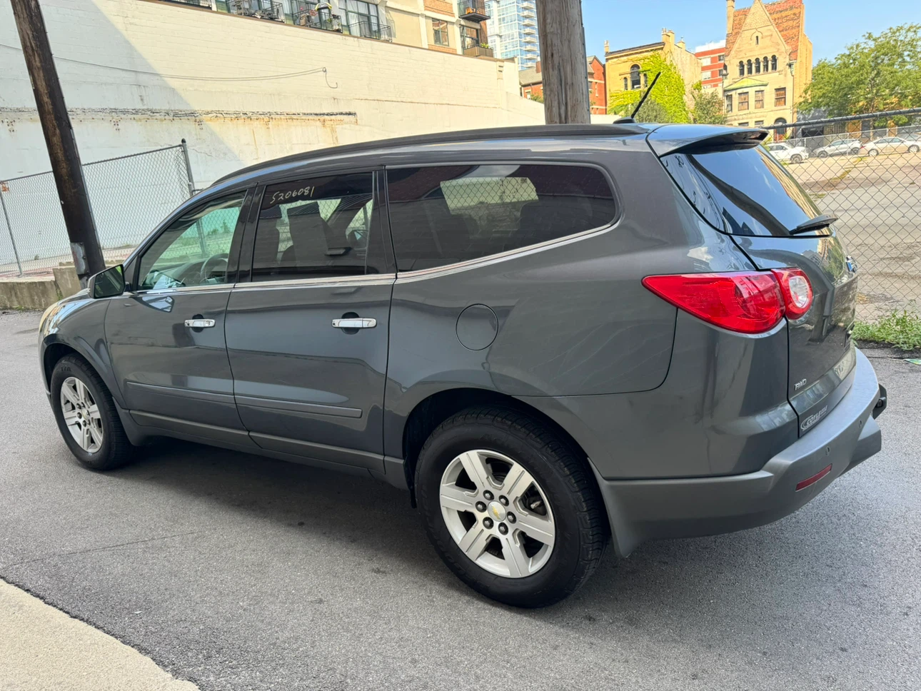 2010 CHEVY TRAVERSE LT AWD