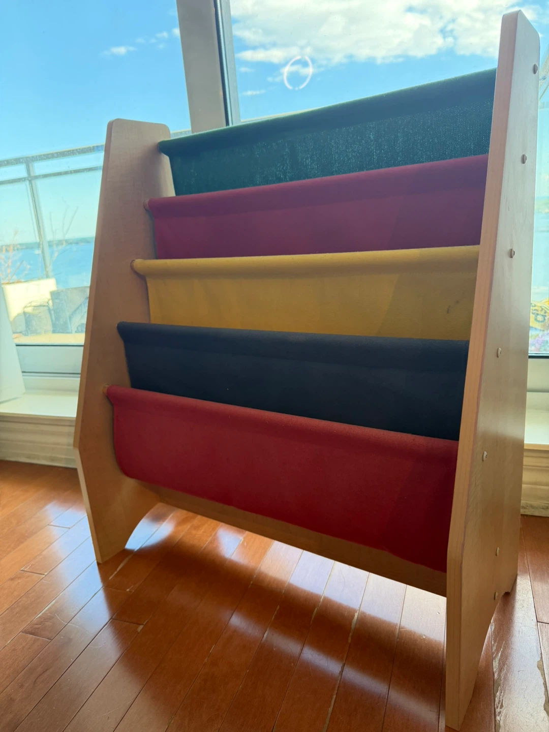 Wooden Kids Book Display Shelf - photo 2