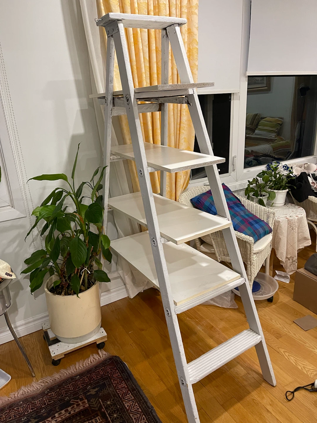 White Ladder Shelf Unit