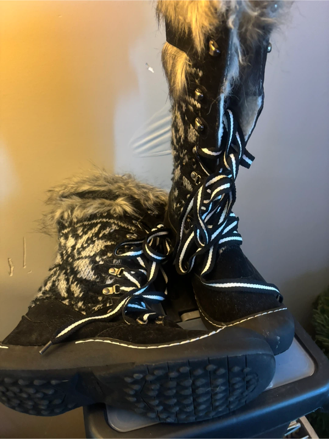 Black Faux Suede Winter Boots Size 8 - photo 3