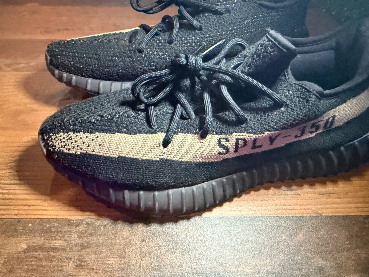 Adidas Yeezy Boost 350 V2 size 10 used - photo 3