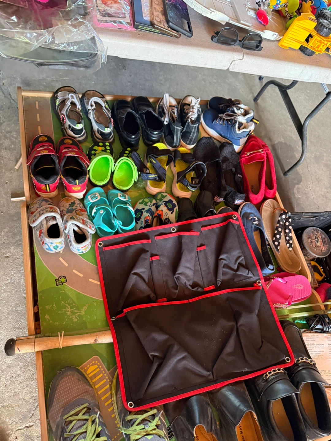 Gaint and cheap Garage sale - Cars, Tractors, Trains & More! - photo 2